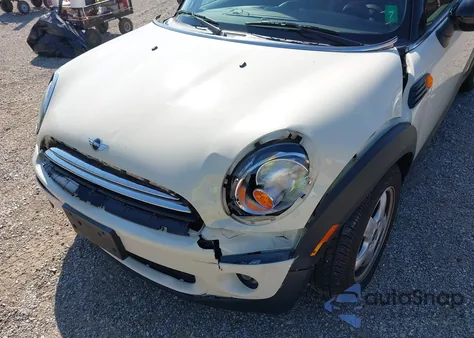 2010 Mini Cooper Clubman из США, поврежденный, VIN WMWML3C51ATX38940